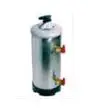 Adoucciseur  manuel de 12 Lt - Capacité max conseillée 1400 lt/h - Quantité de sel pour régénération 2 Kg - Dim. 20 x 25,5 x h 54 - Tuyau charge d'eau inclus
