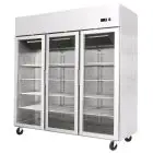 ARMOIRE RÉFRIGÉRÉE COMPACTE EN ACIER INOX - Mod. YCF9403GR - FROID VENTILÉ - CAPACITÉ 1390 L - 3 PORTES VITRÉES - TEMPÉRATURE 0°/+8°C - Dim. L 180 x P 73 x h 195,5 cm - Norme CE