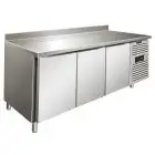 TABLE RÉFRIGÉRÉE AVEC DOSSERET EN ACIER INOX AISI 304 - FROID VENTILÉ - Mod CXF3200BT - GASTRONORM 1/1 (53 x 32,5 cm) - 3 PORTES - CAPACITÉ 358 L - TEMPÉRATURE -18°/-22°C - Dim L 179,5 x P 70 x h 96 cm