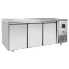 TABLE RÉFRIGÉRÉE EN ACIER INOX - FROID VENTILÉ - Mod. EPF3472GR-304T - GASTRONORM 1/1 (53 x 32,5 cm) - 3 PORTES - CAPACITÉ 420 L - TEMPÉRATURE -17°/-22°C - Dim. L 179,5 x P 70 x h 85 cm - Norme CE