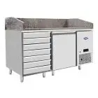 TABLE RÉFRIGÉRÉE / COMPTOIR À PIZZA EN ACIER INOX - Mod. EPF3490GR - CLASSE ÉNERGÉTIQUE A - POUR BACS À PÂTONS 60 x 40 cm - FROID VENTILÉ - 1 PORTE - 7 TIROIRS NEUTRES 60 x 40 cm - TEMPÉRATURE -2°/+8°C - Dim. L 151 x P 80 x h 100/160 cm - Norme CE