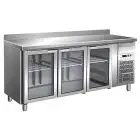 TABLE RÉFRIGÉRÉE AVEC DOSSERET EN ACIER INOX AISI 304 - VENTILÉ - Mod. G-GN3200TNG - GASTRONORM 1/1 ( 53x32,5cm) - CAPACITÉ BRUTE ' 417 Lt - N. 3 PORTES EN VERRE - Température +2°/+8°C - Dim. 179,5x70x96 cm - Norme CE