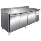 TABLE RÉFRIGÉRÉE AVEC DOSSERET EN ACIER INOX AISI 304 - POUR  PÂTISSERIE - VENTILÉ - Mod. G-PA3200TN - CAPACITÉ BRUTE 580 Lt - N. 3 PORTES - Température +2°/+8°C - Dim. 202x80x96 cm - Norme CE