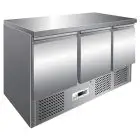 SALADETTE ET TABLE RÉFRIGÉRÉE EN ACIER INOX AISI 304 - GASTRONORM 1/1 ( 53x32,5 cm) - STATIQUE - Mod. G-S903TOP - N. 3 portes réfrigérées - Température +2°/+8°C - Dim. 136,5x70x85  cm - Norme CE
