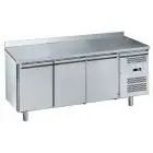 TABLE RÉFRIGÉRÉE AVEC DOSSERET EN ACIER INOX AISI 201 - POUR SNACK - VENTILÉ - Mod. G-SNACK3200TN-FC - CAPACITÉ BRUTE 239 Lt - N. 3 PORTES - Température -2°/+8°C - Dim. 179,5x60x95 cm - Norme CE