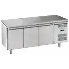 Table réfrigérée en acier inox AISI 201 - Mod M-GN3100BT-FC - Gastronorm 1/1 (53 x 32,5 cm) - Ventilé - Capacité brute ' 417 Lt - N 3 portes - Température -18°/- 22°C - Dimensions cm L 179,5 x P 70 x 85 H