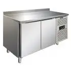 TABLE RÉFRIGÉRÉE AVEC DOSSERET EN ACIER INOX AISI 304 - SPÉCIAL PÂTISSERIE - FROID VENTILÉ - Mod PXF2200TN - 2 PORTES - CAPACITÉ 428 L - TEMPÉRATURE +2°/+8°C - Dim L 151 x P 80 x h 96 cm