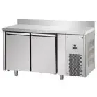 TABLE RÉFRIGÉRÉE AVEC DOSSERET EN ACIER INOX AISI 304 - VENTILÉE  - Mod. UG02MBTAL - GASTRONORM 1/1 - N. 2 PORTES - TEMPÉRATURE -18°/-22°C - Dim. 142x71,5xh95/102 cm - Norme CE