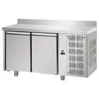TABLE RÉFRIGÉRÉE AVEC DOSSERET EN ACIER INOX AISI 304 - VENTILÉE - Mod. UG02MGNAL - GASTRONORM 1/1 - N. 2 PORTES - TEMPÉRATURE 0°/+10°C - Dim. cm. 142x70xh95/102 - Norme CE