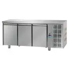 TABLE RÉFRIGÉRÉE EN ACIER INOX AISI 304 - POUR PÂTISSERIE - PLAQUES cm 60x40 - VENTILÉE  - Mod. UQ03M - N. 3 PORTES - TEMPÉRATURE 0°/+10°C - Dim. cm. 215x80xh85/92 - Norme CE
