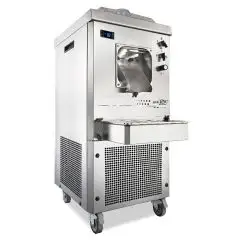 CONGÉLATEUR POUR CRÈME GLACÉE - MOD. GEP 12K ST - CONDENSEUR À AIR - CAPACITÉ de 6 litres - PRODUCTION HORAIRE MAXIMALE de 16 litres / 12 kg - ALIMENTATION 220-240 V / 50 Hz MONOPHASÉE - PUISSANCE 1300 W - DIM. cm L 66 x P 43,5  x 105 H - NORME CE