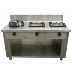 CUISINIÈRE À GAZ EURASIE  3 FEUX - MOD. PAP03 - Construite exclusivement sur mesure - Compartiment ouvert - Plan de travaille lisse - Puissance au gaz à choisir entre kW  3,0/4,5/7,5/9,5/14/21 - Dim. 150x70xh85 cm - Norme CE
