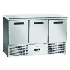 Saladette réfrigérée en acier inox - Mod CNX93V - Froid ventilé - Gastronorme 1/1 (53 x 32,5 cm) - 3 portes réfrigérées - Température -10º/-20ºC - Dimensions L 136,5 x P 70 x H 88,3 cm