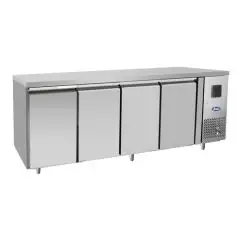 TABLE RÉFRIGÉRÉE EN ACIER INOX - FROID VENTILÉ - Mod.EPF3442GR - CLASSE ÉNERGÉTIQUE A - GASTRONORM 1/1 (53 x 32,5 cm) - 4 PORTES - CAPACITÉ 560 L - TEMPÉRATURE -2°/+8°C - Dim. L 223 x P 70 x h 85 cm - Norme CE