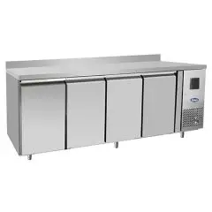 TABLE RÉFRIGÉRÉE AVEC DOSSERET EN ACIER INOX - SNACK - FROID VENTILÉ - Mod.EPF3441GR-SB-304T - 4 PORTES - CAPACITÉ 480 L - TEMPÉRATURE -2°/+8°C - Dim. L 223 x P 60 x h 95 cm - Norme CE