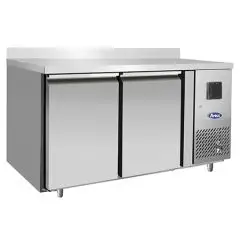 TABLE RÉFRIGÉRÉE AVEC DOSSERET EN ACIER INOX - SNACK - FROID VENTILÉ - Mod.EPF3461GR-SB-304T - 2 PORTES - CAPACITÉ 240 L - TEMPÉRATURE -17°/-22°C - Dim. L 136 x P 60 x h 95 cm - Norme CE