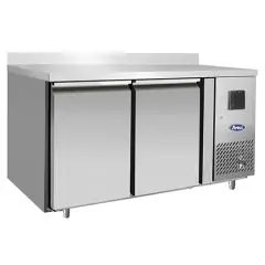 TABLE RÉFRIGÉRÉE AVEC DOSSERET EN ACIER INOX - FROID VENTILÉ - Mod.EPF3462GR-SB-304T - CLASSE ÉNERGÉTIQUE C - GASTRONORM 1/1 (53 x 32,5 cm) - 2 PORTES - CAPACITÉ 280 L - TEMPÉRATURE -17°/-22°C - Dim. L 136 x P 70 x h 95 cm - Norme CE