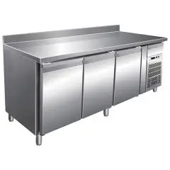 TABLE RÉFRIGÉRÉE AVEC DOSSERET EN ACIER INOX AISI 304 - POUR  PÂTISSERIE - VENTILÉ - Mod. G-PA3200TN - CAPACITÉ BRUTE 580 Lt - N. 3 PORTES - Température +2°/+8°C - Dim. 202x80x96 cm - Norme CE