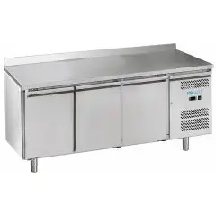 Table réfrigérée avec dosseret en acier inox AISI 201 - Mod M-GN3200BT-FC - Gastronorm 1/1 (53 x 32,5 cm) - Ventilé - Capacité brute 417 Lt - N 3 portes - Température -18°/- 22°C - Dimensions cm L 179,5 x P 70 x 95 H