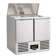 Table saladette r&eacute;frig&eacute;r&eacute;e mod&egrave;le SALADETTE SF 901 BC, temp&eacute;rature +2&deg;C / +8&deg;C, capacit&eacute; brute 257 Lt, dimensions ext&eacute;rieures 900 x 700 x 870 mm.