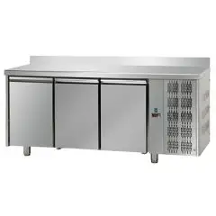 TABLE RÉFRIGÉRÉE AVEC DOSSERET EN ACIER INOX AISI 304 - VENTILÉE  - Mod. UG03MGNAL - GASTRONORM 1/1 - N. 3 PORTES - TEMPÉRATURE 0°/+10°C - Dim. cm. 187x70x95/102 - Norme CE