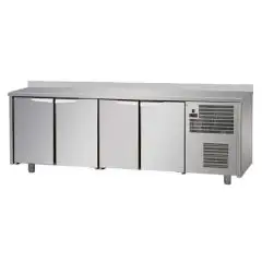 TABLE RÉFRIGÉRÉE AVEC DOSSERET EN ACIER INOX AISI 304 - Mod.  UG04M60AL - VENTILÉ - N. 4 PORTES - TEMPÉRATURE 0°/+10°C - Dim. 236x60xh95/102 cm - Norma CE
