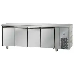 TABLE RÉFRIGÉRÉE EN ACIER INOX AISI 304 - VENTILÉE  - Mod. UG04MBT - GASTRONORM 1/1 - N. 4 PORTES - TEMPÉRATURE -18°/-22°C - Dim.  232x71,5xh85/92 cm - Norme CE