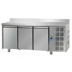 TABLE RÉFRIGÉRÉE AVEC DOSSERET EN ACIER INOX AISI 304 - POUR PÂTISSERIE - PLAQUES cm 60x40 - VENTILÉE - Mod. UQ03MAL - N. 3 PORTES - TEMPÉRATURE 0°/+10°C - Dim. cm. 215x80xh95/102 - Norme CE