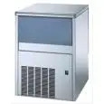 MACHINE À GLAÇONS CUBES PLEINS, SYSTÈME À ASPERSION  - Cod. TM70 - TYPE GLAÇON  S/M/L/E - CUBE  gr 14/17/32/41 - PRODUCTION JUSQU'À  kg 38/24 h - Dim. cm L 49,7 x P 59,2 x H 68,7 - Norme CE