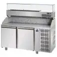 COMPTOIR RÉFRIGÉRÉ À PIZZA EN ACIER INOX AISI 304 - Mod. QA02M80VR- POUR BACS À PIZZA 60x40 cm - VITRINE POUR  RÉCIPIENTS GN 1/4 cm 26,5X16,2 - VENTILÉE  - N. 2 PORTES - TEMPÉRATURE 0°/+10°C - Dim.  161x80x149/156 cm - Norme CE