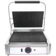 PLAQUE ÉLECTRIQUE EN FONTE - Mod. RM 1 - Plaque simple nervurée - Plan cuisson 22,5x23 cm - Puissance 1,8 kW - Alimentation monophasée - Dimensions L 43 x P 31 x h22 cm - Norme CE