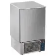 CELLULE DE REFROIDISSEMENT  - MOD.BU07I- Refroidissement à air - Capacité plaques: N.7 x GN 1/1 (53x32,5) ou N. 7 cm 60x40  - Capacité de refroidissement: +70° +3° (25 Kg) - Capacité de surgélation: +70° -18° (15 Kg) - Dim. extérieures 75x74xh130/132 cm -
