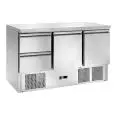 SALADETTE RÉFRIGÉRÉE EN ACIER INOX - Mod. AK943/2D - FROID STATIQUE - GASTRONORM 1/1 (53 x 32,5 cm) - 2 PORTES RÉFRIGÉRÉES - 2 TIROIRS RÉFRIGÉRÉS - TEMPÉRATURE +2º/+8ºC - Dim. L 136,5 x P 70 x h 85 cm - Norme CE