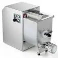 MACHINE À PÂTES FRAÎCHES - MOD. PASTA 5 - Production horaire 8,4 kg/h - Puissance 750 W/1 hp - Alimentation monophasée 230V/1/50Hz - Norme CE