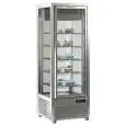 PRÉSENTOIR ÎLOT RÉFRIGÉRÉE POUR PÂTISSÉRIE - MOD. DIVA 451 GS - STRUCTURE INTÉRIEURE EN ACIER INOX - Temp. °C +4/+10 - VOLTAGE MONOPHASÉ - PUISSANCE W 420 - CAPACITÉ: 450 LT - RÉFRIGÉRATION STATIQUE - DIM CM L 70 x P 68 x h 187,5 - POIDS KG 171