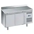 TABLE RÉFRIGÉRÉE AVEC DOSSERET EN ACIER INOX AISI 201 - POUR SNACK - VENTILÉ - Mod. G-SNACK2200TN-FC - CAPACITÉ BRUTE 159 Lt - N. 2 PORTES - Température -2°/+8°C - Dim. 136x60x95 cm - Norme CE