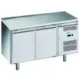 Table réfrigérée en acier inox AISI 201 - Mod M-GN2100BT-FC - Gastronorm 1/1 (53 x 32,5 cm) - Ventilé - Capacité brute 282 Lt - N 2 portes - Température -18°/- 22°C - Dimensions cm L 136 x P 70 x 85 H