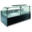 Comptoir-vitrine réfrigéré - Mod AMAS XL - Froid ventilé - Température minimale de service +0/+10°C - Profondeur plan d'exposition: 90 cm