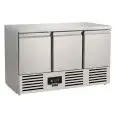 SALADETTE ET TABLE RÉFRIGÉRÉE EN ACIER INOX AISI 304 - Mod SF 903 TOP - FROID STATIQUE BRASSÉ - GASTRONORM 1/1 (53 x 32,5 cm) - 3 PORTES RÉFRIGÉRÉES - TEMPÉRATURE +2°/+8°C - Dim L 136,8 x P 70 x h 87 cm