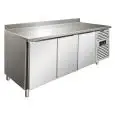 TABLE RÉFRIGÉRÉE AVEC DOSSERET EN ACIER INOX AISI 304 - FROID VENTILÉ - Mod SNACK 3200 TNF - 3 PORTES - CAPACITÉ 386 L - TEMPÉRATURE -2°/+8°C - Dim L 179,5 x P 60 x h 96 cm