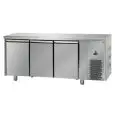 TABLE RÉFRIGÉRÉE EN ACIER INOX AISI 304 - VENTILÉE  - Mod. UG03MBT - GASTRONORM 1/1 - N. 3 PORTES - TEMPÉRATURE -18°/-22°C - Dim. cm 187x71,5xh85/92 - Norme CE