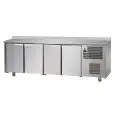 TABLE RÉFRIGÉRÉE AVEC DOSSERET EN ACIER INOX AISI 304 - Mod.  UG04M60AL - VENTILÉ - N. 4 PORTES - TEMPÉRATURE 0°/+10°C - Dim. 236x60xh95/102 cm - Norma CE