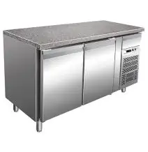 TABLE RÉFRIGÉRÉE EN ACIER INOX AISI 304 - PÂTISSERIE - VENTILÉE - Mod. G-PA1500TNGR7 - PLATEAU EN GRANIT - N. 2 PORTES - CAPACITÉ BRUTE de 413 litres - TEMPERATURE -2°/+8°C - Dimensions cm L 150,5 x P 80 x H 87 - Norme CE